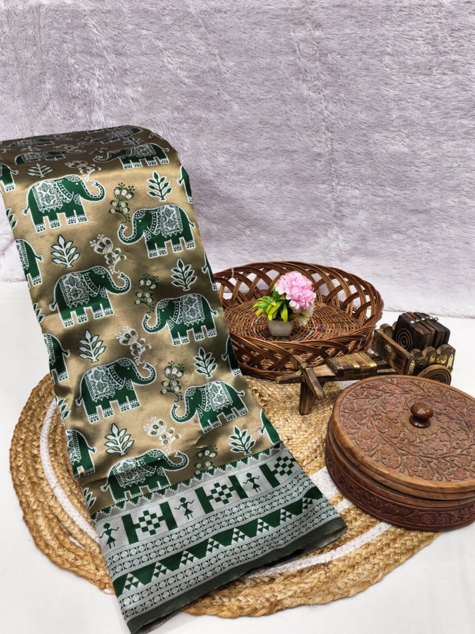Beige & Bottle Green Elephant Weave Silk Saree - view 2 of 3