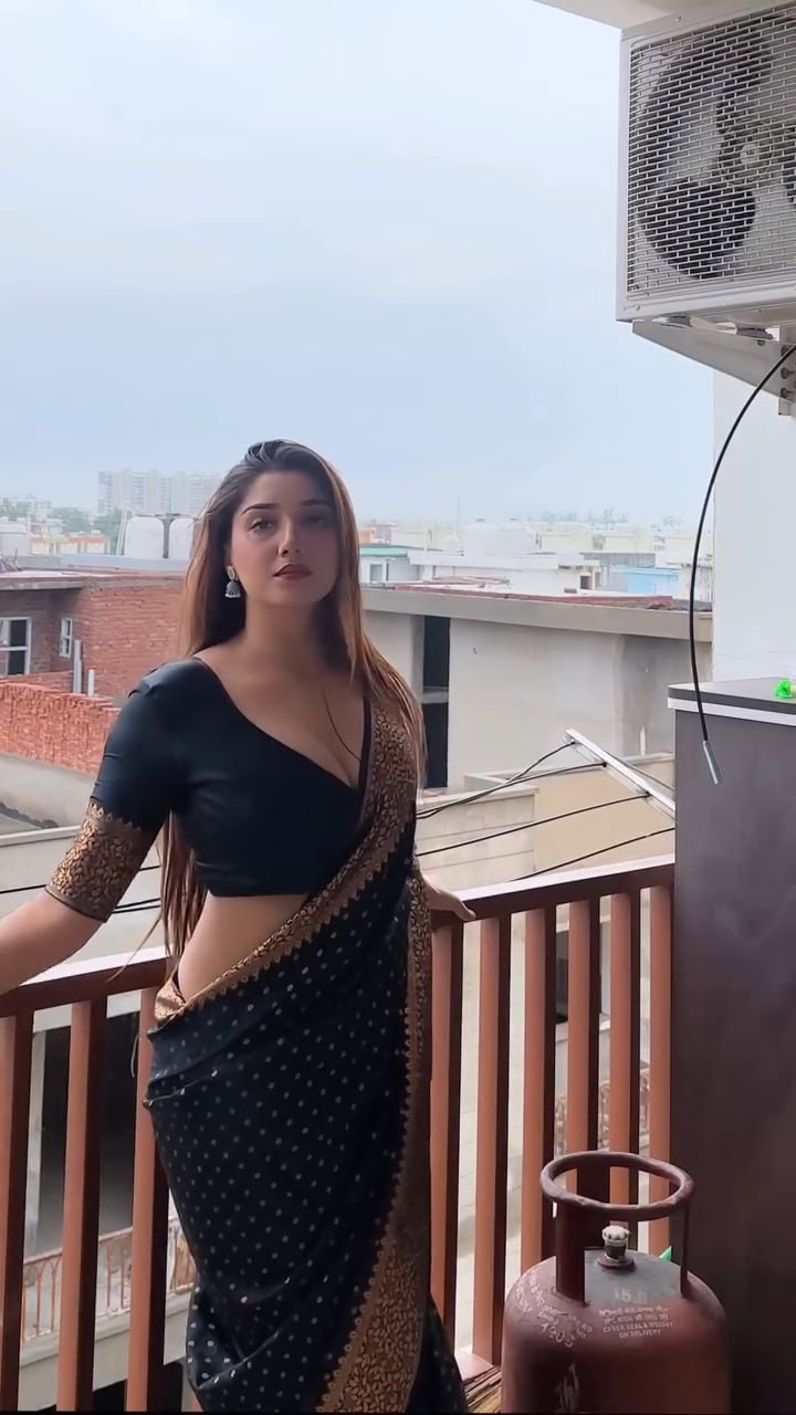 Black & Copper Border Silk Saree - view 8 of 9