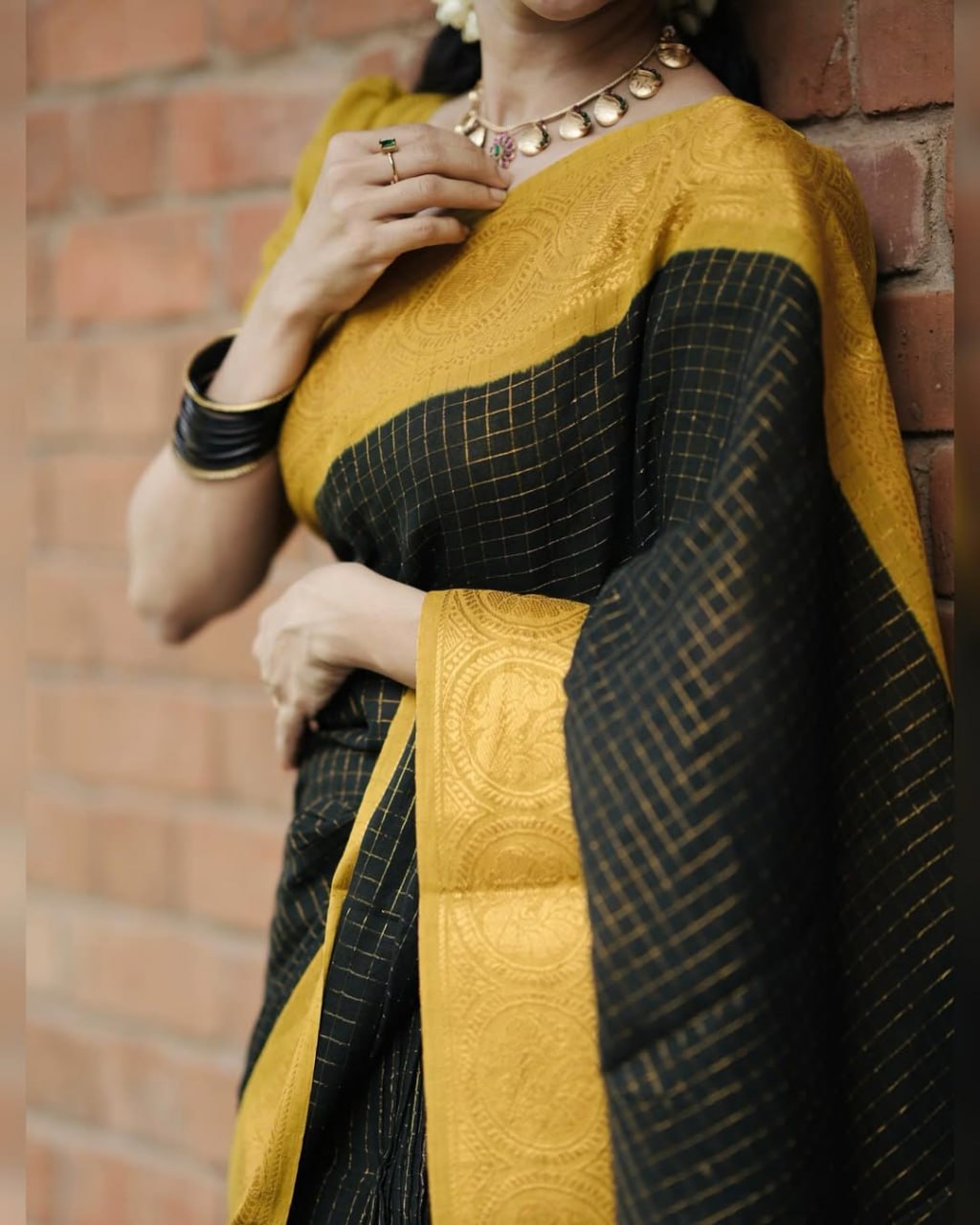 Black & Mustard Border Silk Saree - view 4 of 8