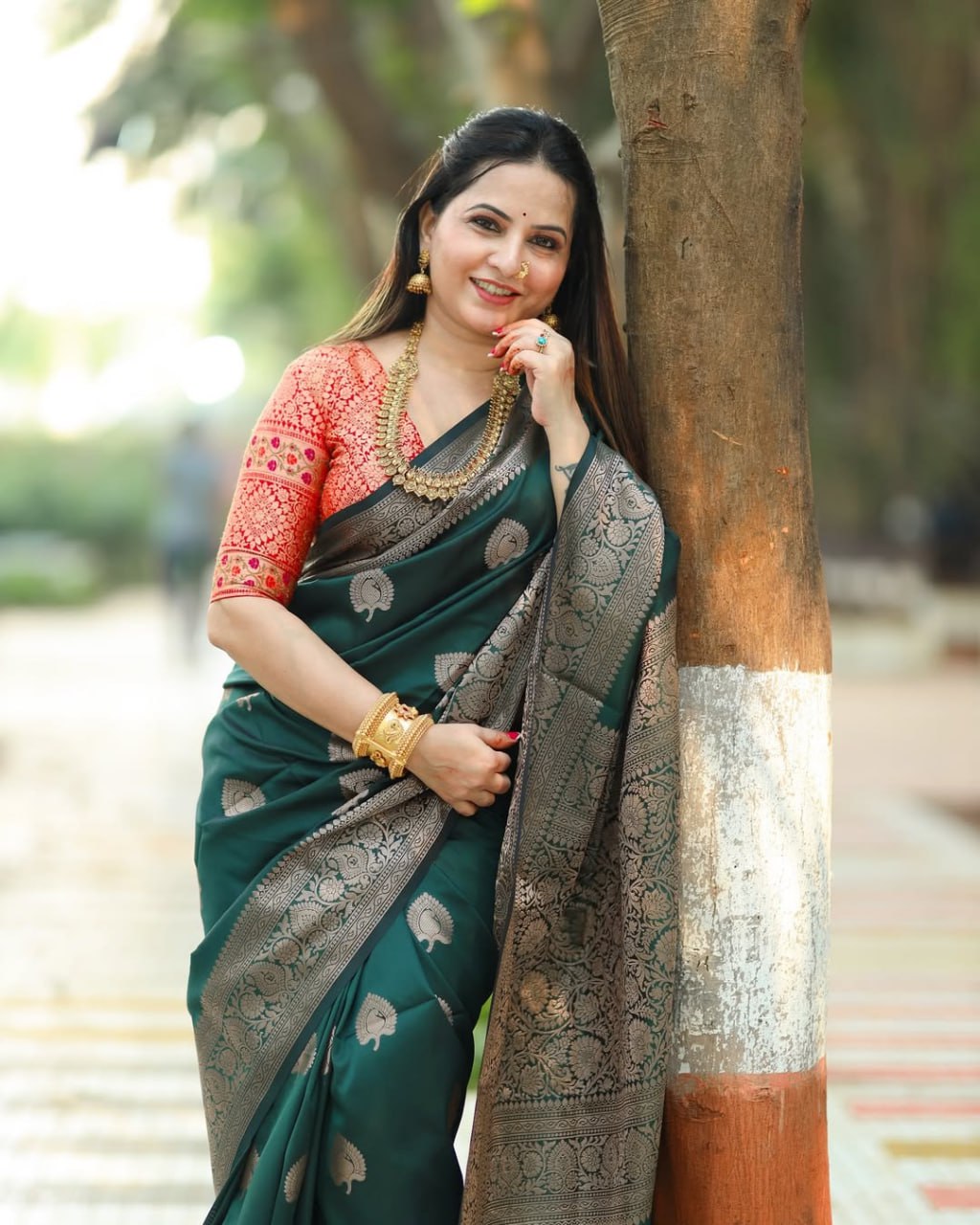 Bottle Green Banarasi Silk Saree - view 3 of 7
