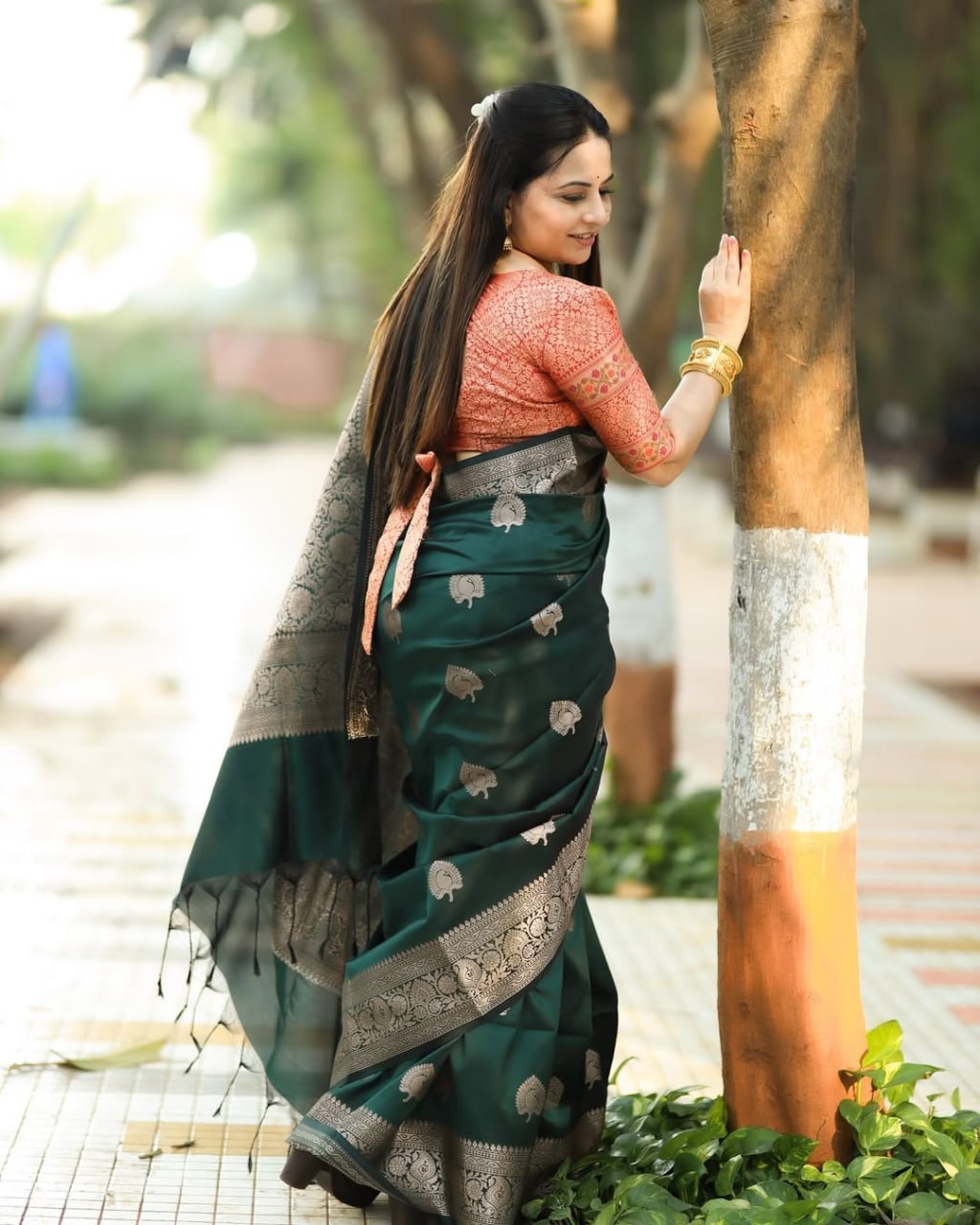 Bottle Green Banarasi Silk Saree - view 7 of 7