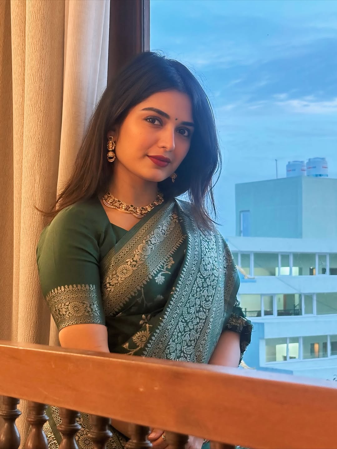 Bottle Green Banarasi Zari Silk Saree - view 7 of 14