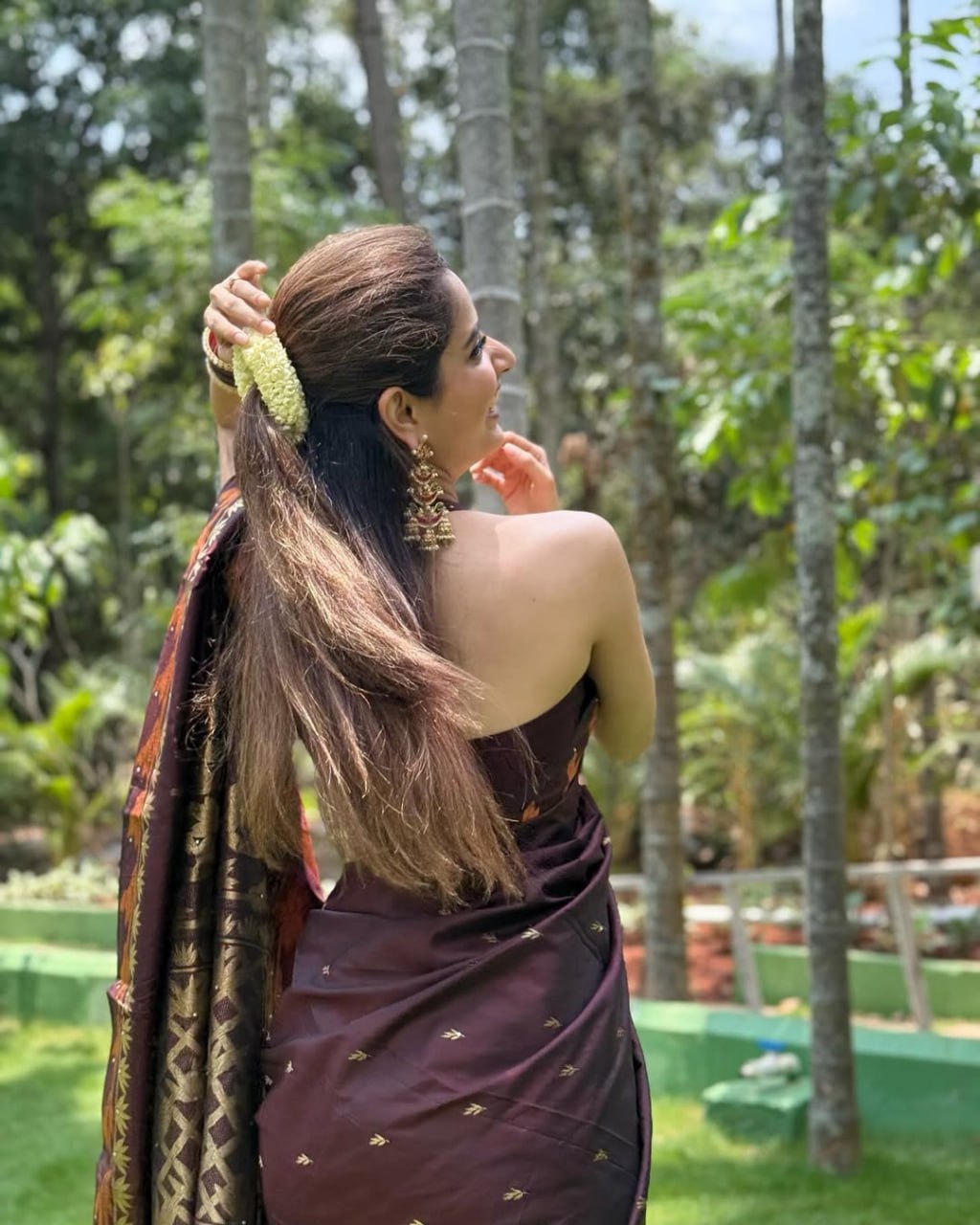 Coffee Brown Contrast Border Silk Saree - view 5 of 11