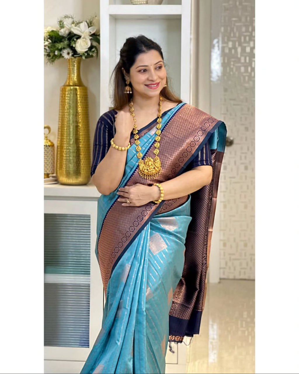 Firozi & Purple Kanjivaram Style Silk Saree - view 2 of 5