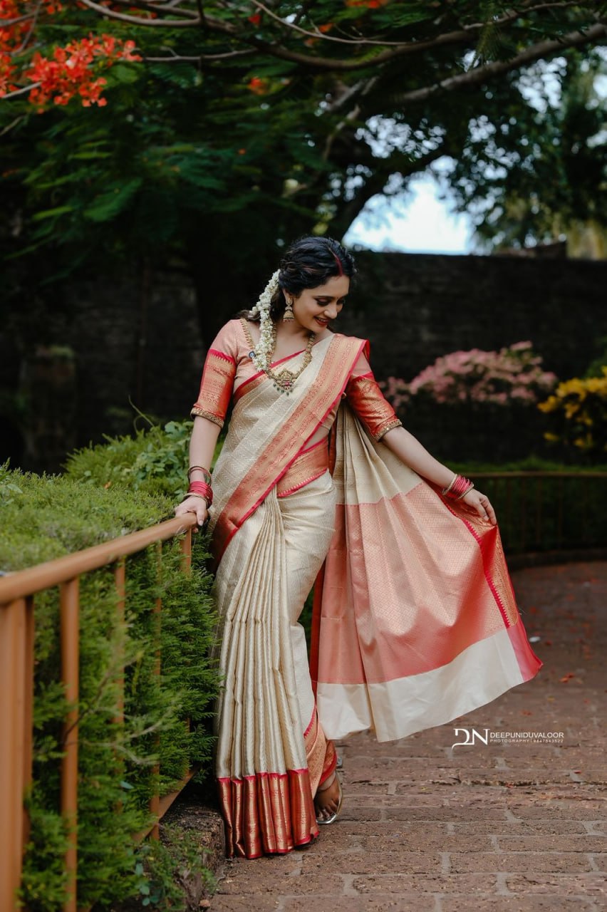 Ivory & Red Border Silk Saree - view 2 of 3