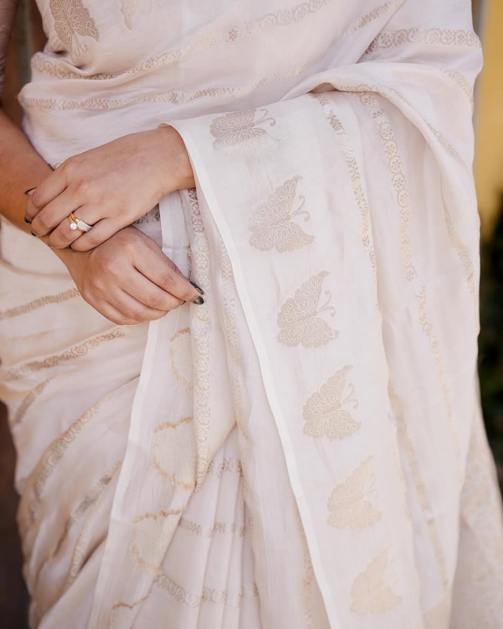 Ivory White Zari Silk Saree - view 7 of 7