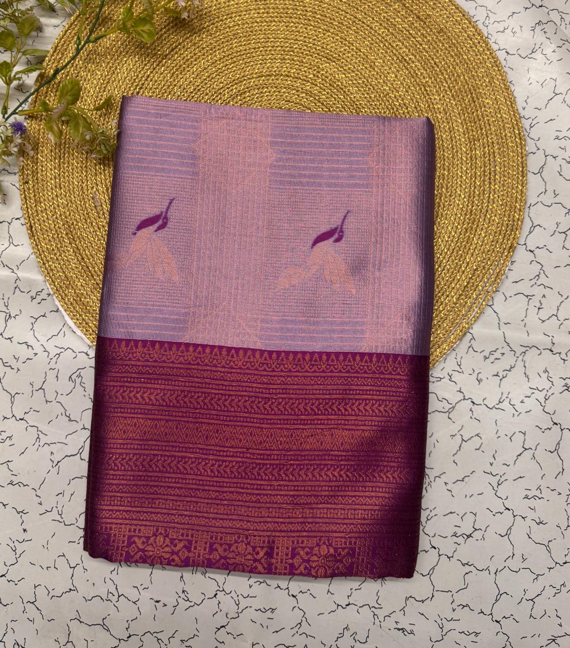 Lavender & Purple Leaf Motif Soft Silk Saree - view 2 of 7