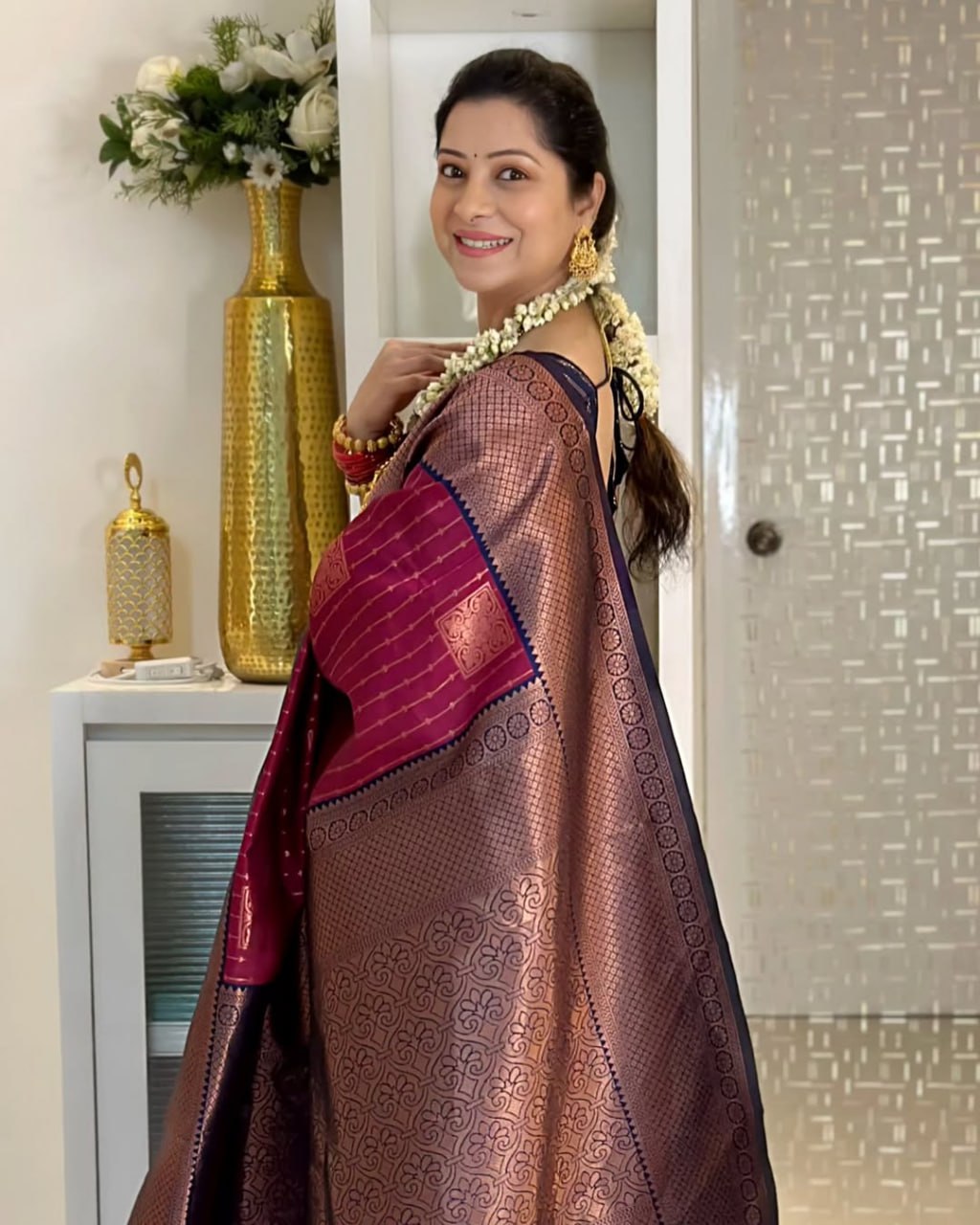 Maroon Kanjivaram Style Zari Silk Saree - view 4 of 4