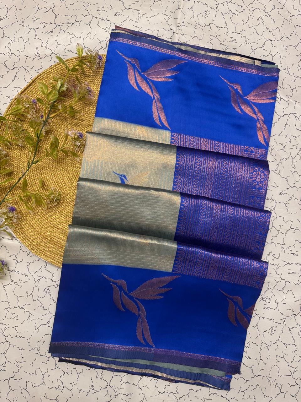 Mint & Royal Blue Leaf Motif Soft Silk Saree - view 4 of 6