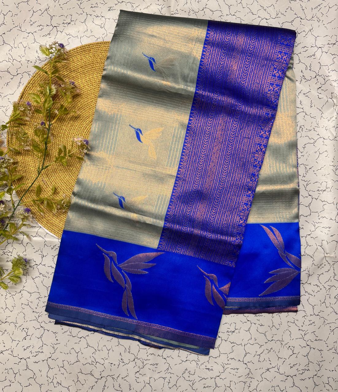 Mint & Royal Blue Leaf Motif Soft Silk Saree - view 5 of 6