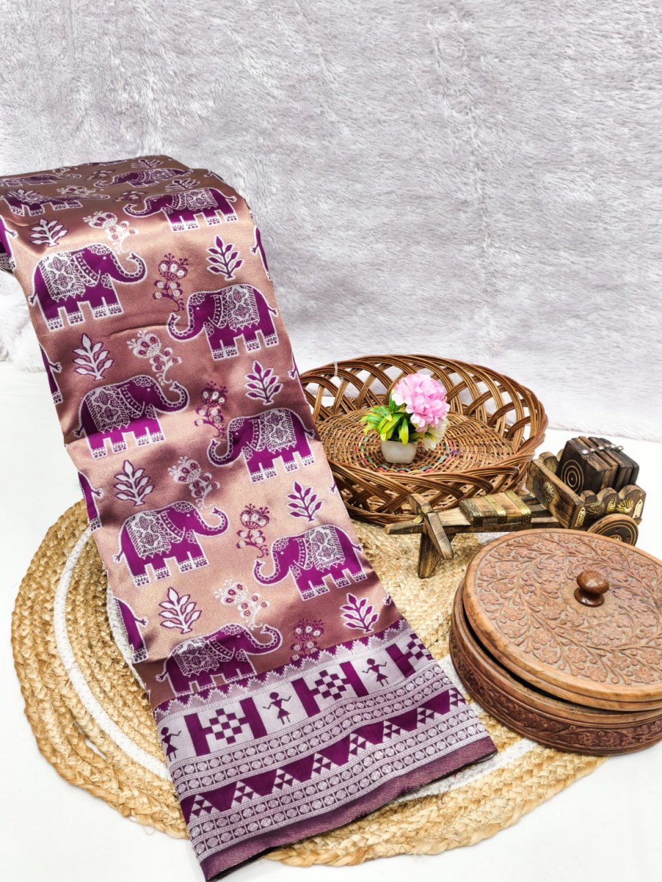 Onion Pink & Purple Elephant Weave Silk Saree - view 2 of 3