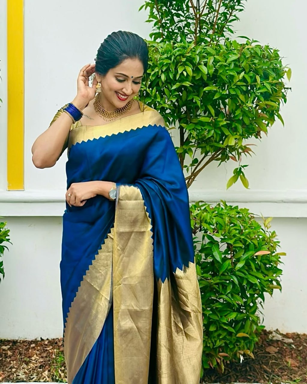 Peacock Blue Zari Border Silk Saree - view 4 of 7