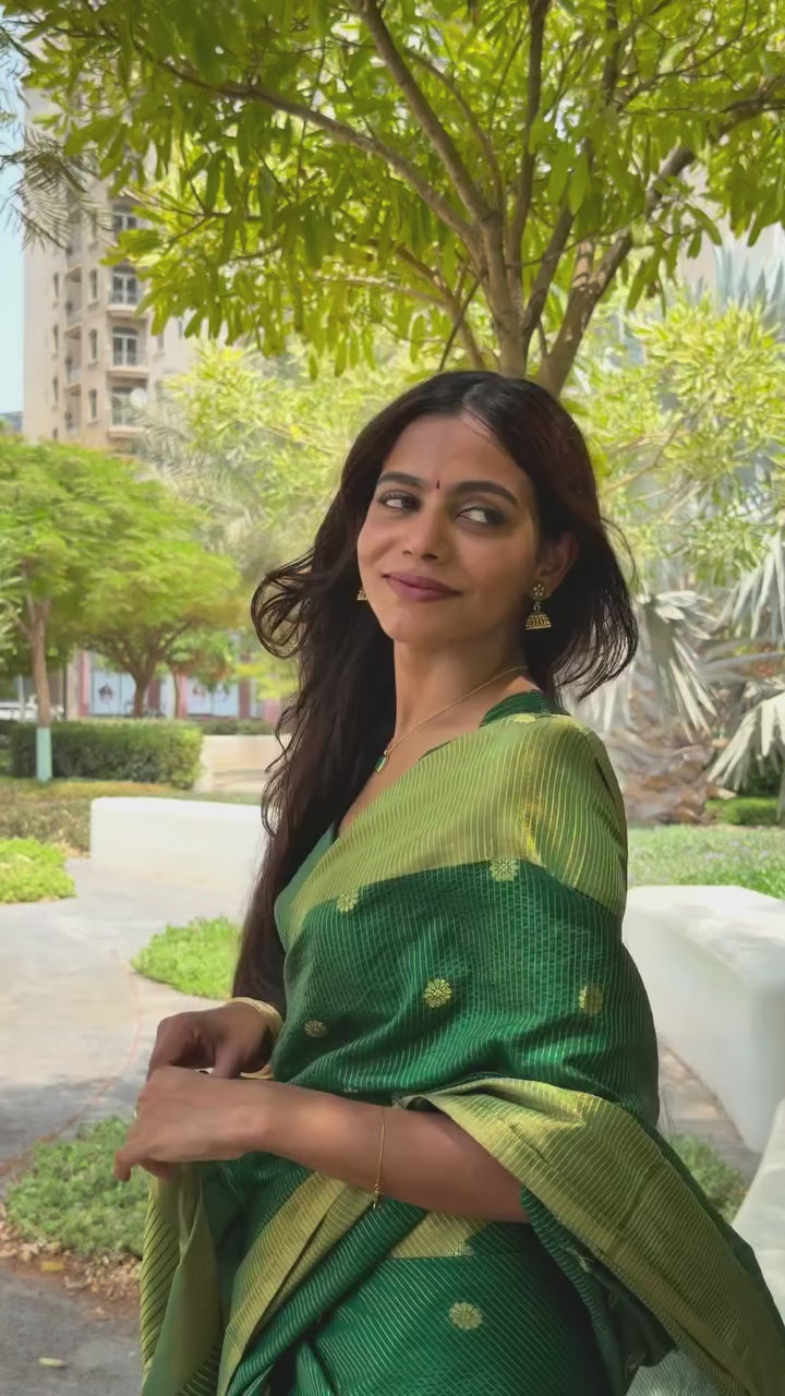 Emerald Green Buti Silk Saree - video