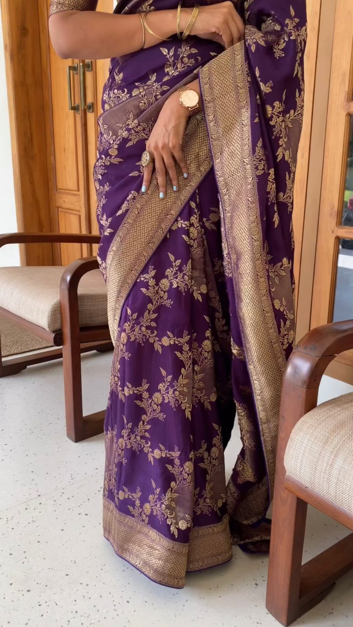 Purple Banarasi Zari Silk Saree - view 5 of 6