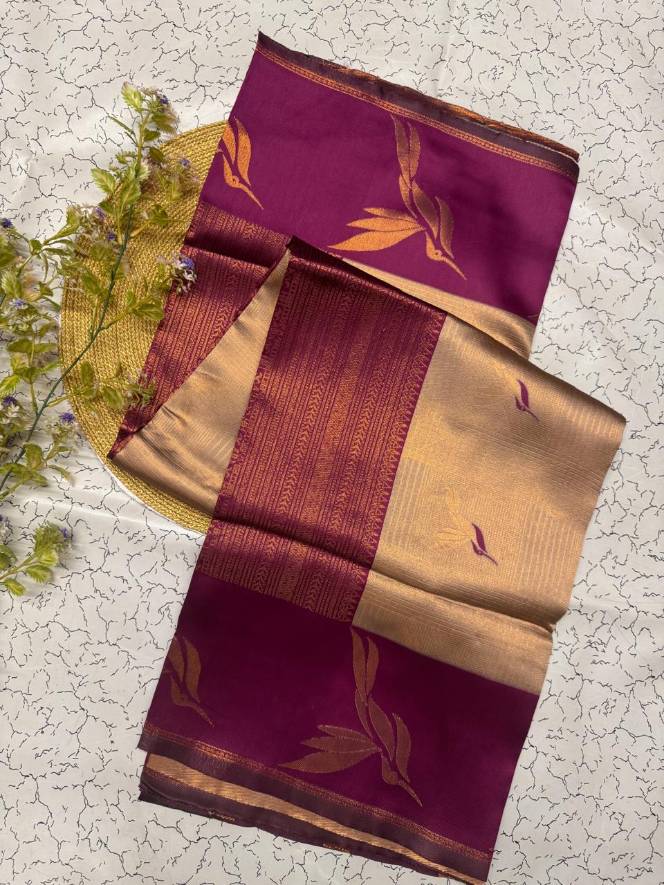 Rose Gold & Magenta Leaf Motif Soft Silk Saree - view 5 of 6