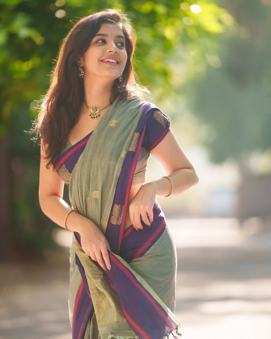 Sage Green & Purple Border Silk Saree - view 2 of 7