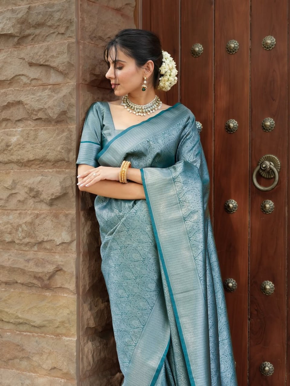 Teal Blue Kanjivaram Style Silk Saree - view 3 of 8