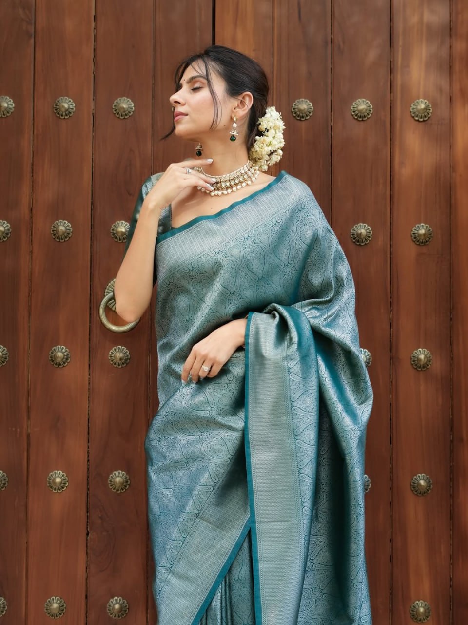 Teal Blue Kanjivaram Style Silk Saree - view 4 of 8