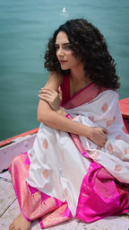White & Rani Pink Banarasi Silk Saree - view 6 of 9