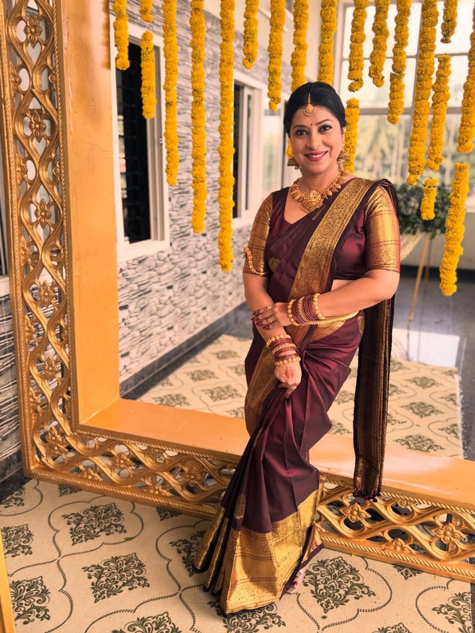 Wine Maroon Kanjivaram Style Silk Saree - view 6 of 7